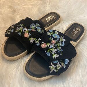 Franco Sarto Black Floral Embroidered Espadrilles Sandals Slides Sz 9.5